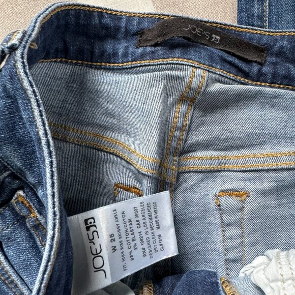 EUC Joe's Jeans Medium Denim Skinny Jeans Mid Rise Sz 26 - Picture 3 of 5